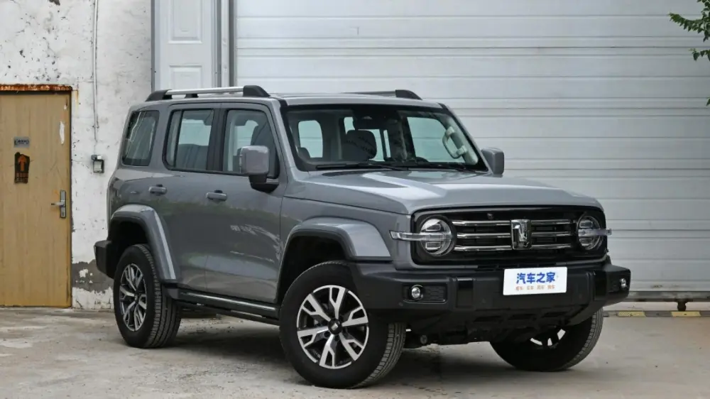 SUV địa hình Tank 300 Diesel phiên bản giới hạn 300 chiếc